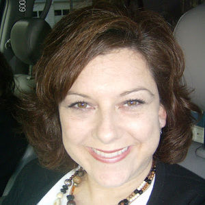 Meet your Posher, Lorie